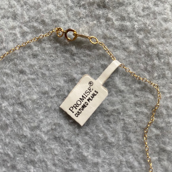 NWT-Cultured Akoya strand Pearl Necklace. Perfect for Christmas! - Picture 3 of 7